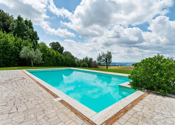 Elegant Apartment Only 1 Hour From Rome
